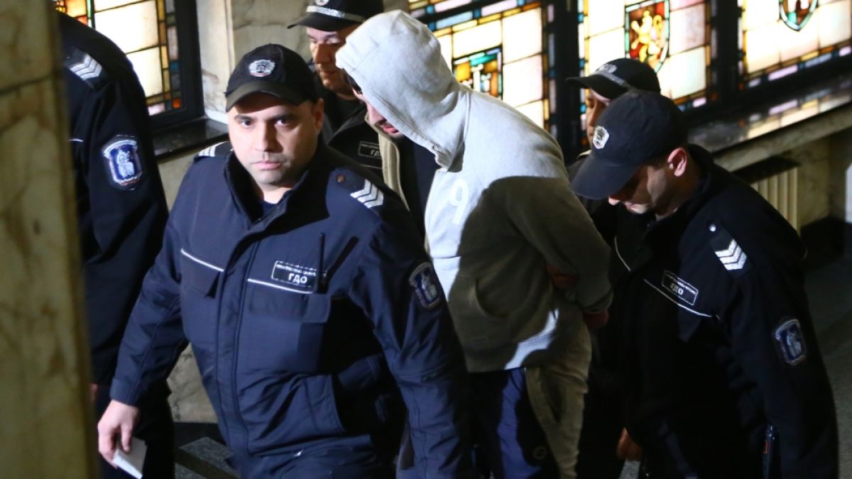 Шокираща СНИМКА на брата на убиеца от Борисовата градина! Марсел се пъчи с черепи и мускули