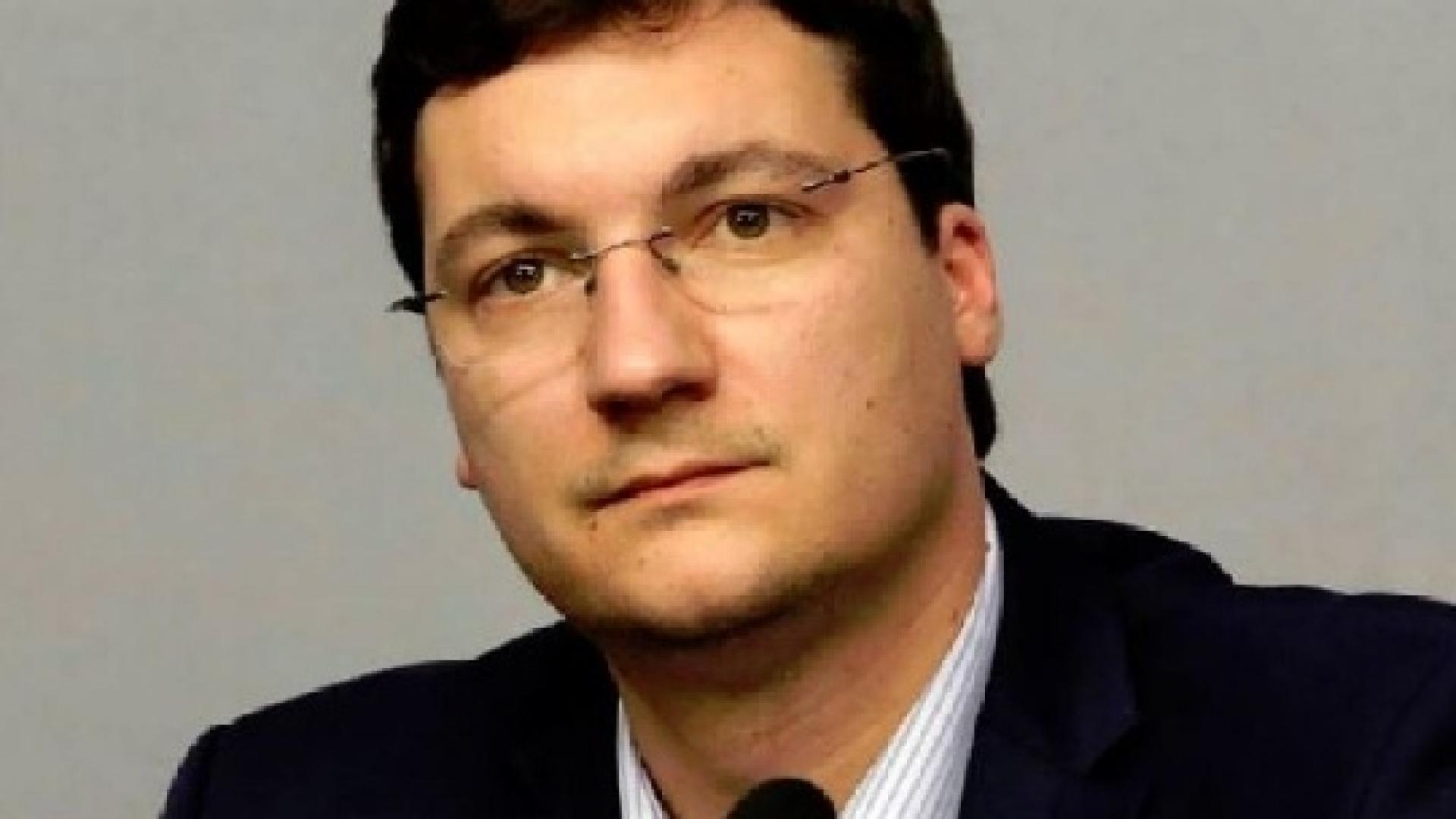 Тежко наказание грози Крум Зарков заради думите му, че управляващите „грухтят“