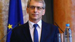 Денков попари учителите заради зелените сертификати