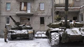 ISW: Руснаците продължават да обхващат Авдеевка с успехи на северозападния фланг