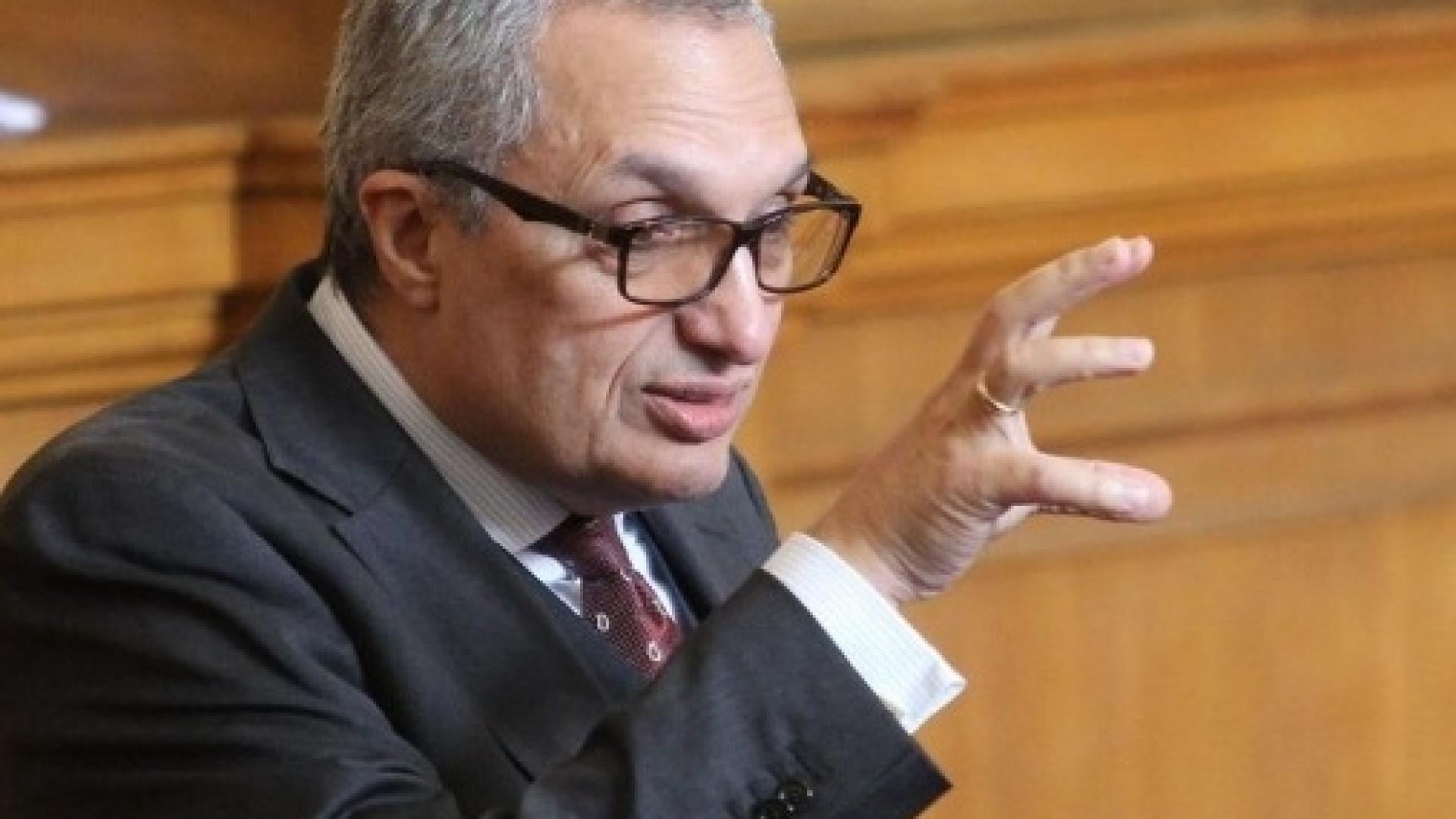 Костов отдавна трябваше да е в затвора! Нека обясни на студентите за мафиотската приватизация, загробила България с милиарди!