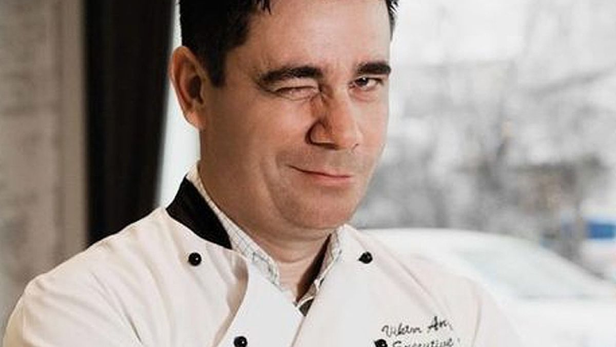 Chef Виктор Ангелов сензационно пред "ШОУ": Изгоних софийски гъзар от ресторанта си, замерих го с очилата му!