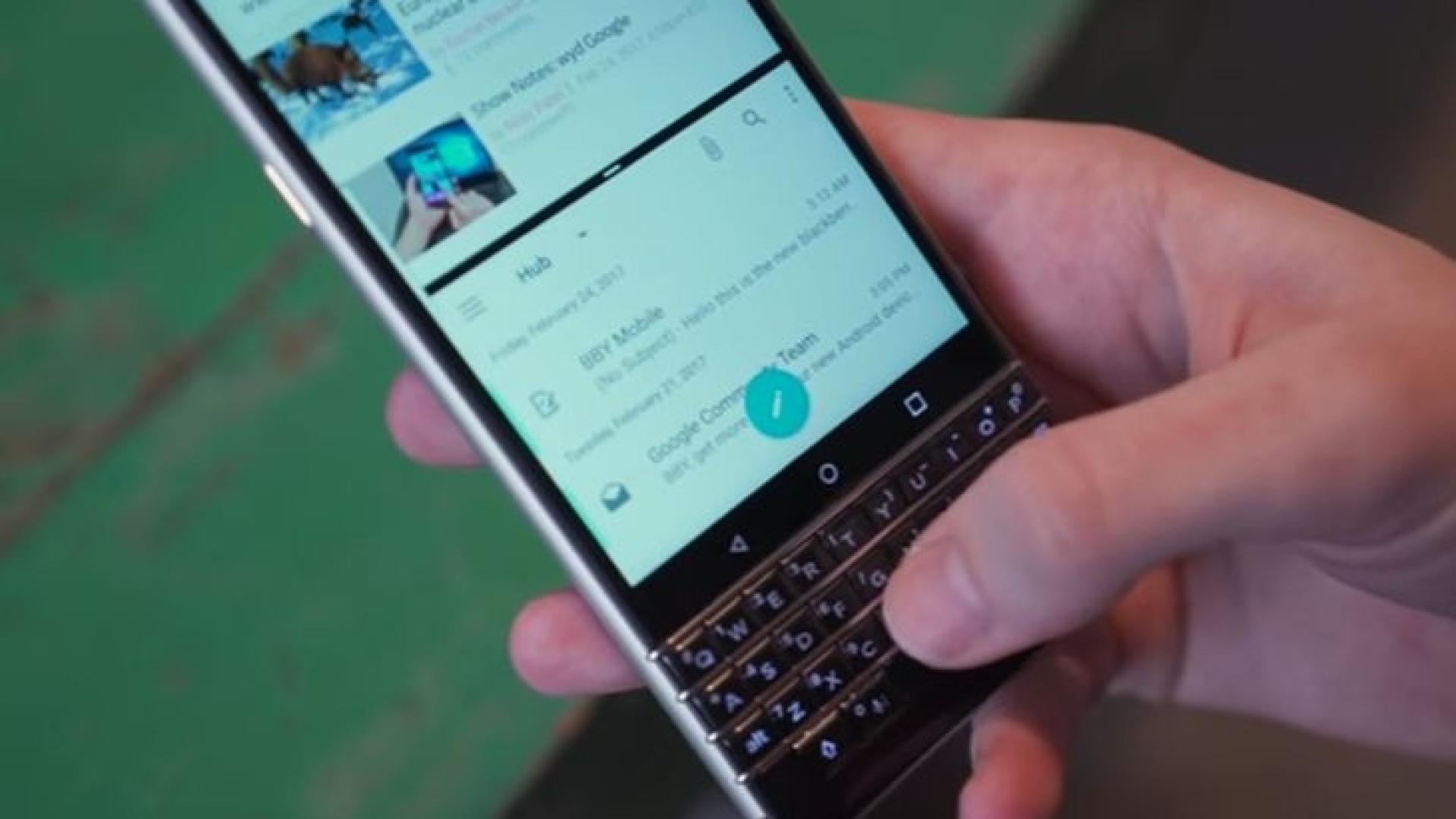 Вие бихте ли си купили такъв смартфон? (ВИДЕО)