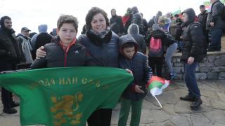 Корнелия Нинова от връх Шипка: Нека имаме борбен дух, непокорство пред чужда воля и характер да браним българщината