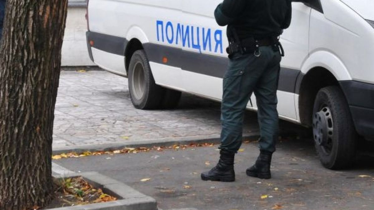 Пернишки ченгета вдигат наздравици от кеф за сменения полицейски шеф