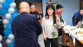 Какво се случва с ГЕРБ и БСП? Червен водач нахлу при Караянчева и шокира всички с това, което направи! (СНИМКА)