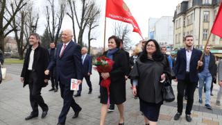 Корнелия Нинова в Плевен: Унищожаваме паралелната държава и ще има средства за всичко