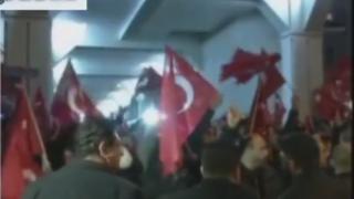 Около хиляда души протестираха в Ротердам заради забраната за турска агитация (ВИДЕО)