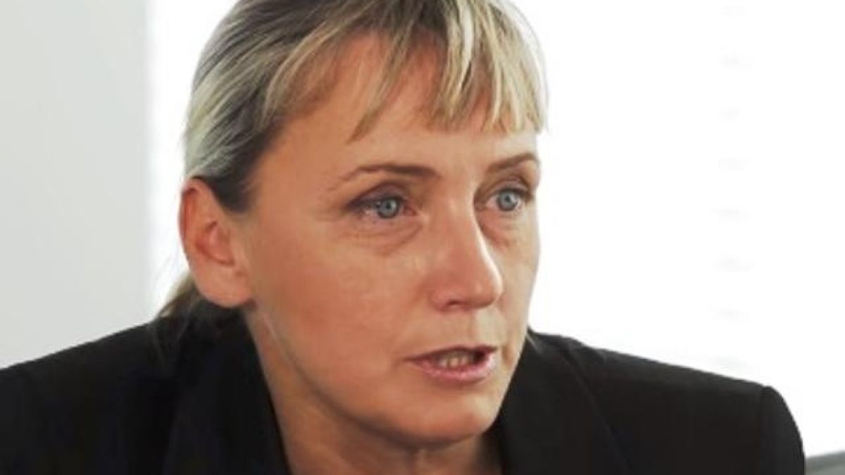 Зам.-кметицата на Хасково попиля Елена Йончева в отворено писмо: Нито сте ми скъпа, нито сте ми другарка! 
