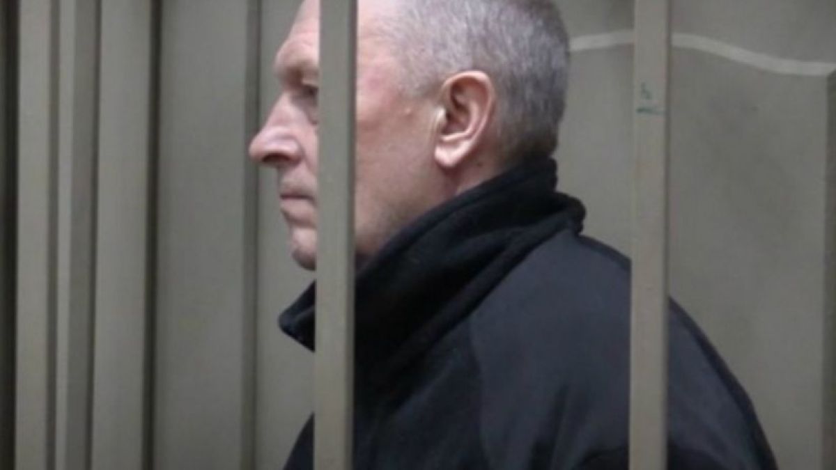 Учител по бални танци насилвал сексуално малките си ученички