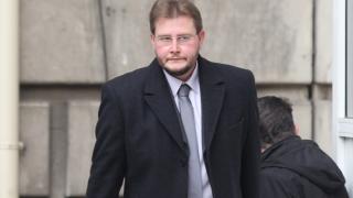 Нов позор за кабинета "Герджиков"! Първата работа на негов министър да си поръча огромен служебен телевизор, втората - да се качи в държавен мерцедес, третата...