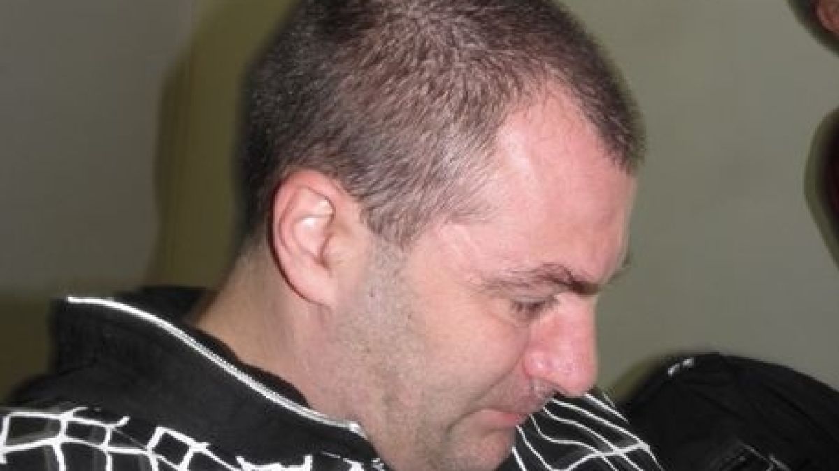 Жената на Ембака се изправя пред съда