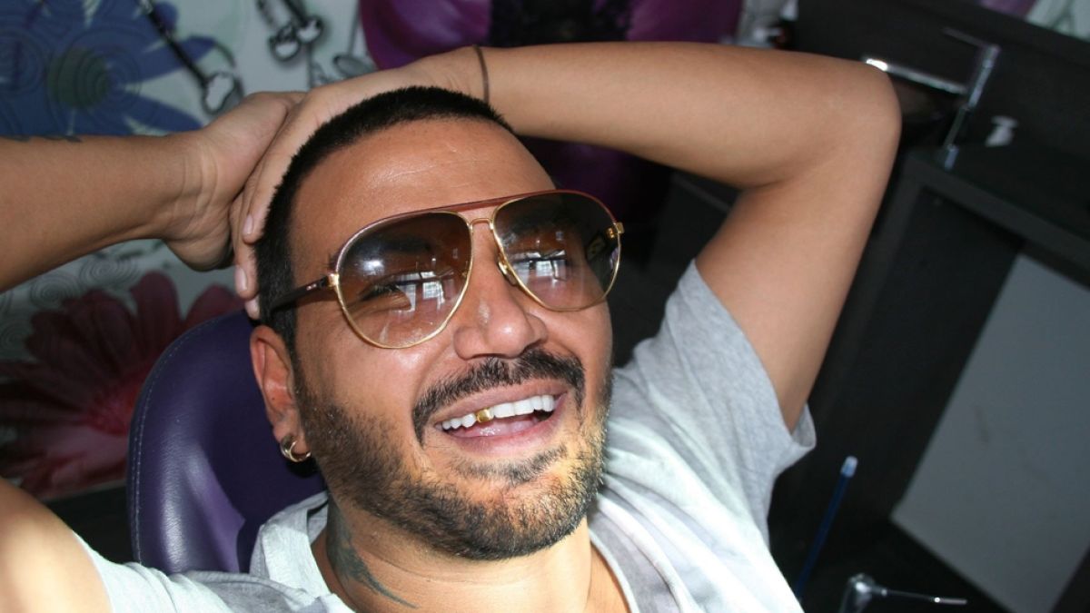 Азис се е казвал Станислав, спял в колата си и изпадал в тежки депресии! Вижте шокиращи неизвестни факти от живота му