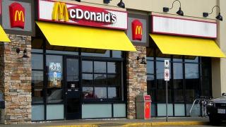 McDonald's, Subway, Nokia, Chanel, Toyota и още... Какво означават цветовете в логото на тези 12 марки? (СНИМКИ)