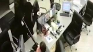 Първо ВИДЕО от страхотния екшън в копирен център "Мания" в Студентски град