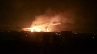 Мощен взрив във военен склад разтърси украински град! Хората бягат панически (ВИДЕО) 