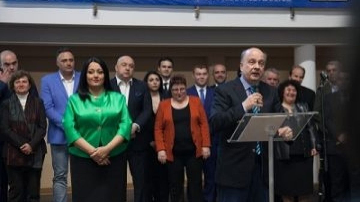 Лиляна Павлова със съдбовни думи за България!