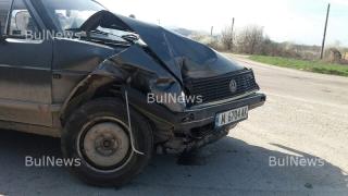 Фирмена кола отне предимство и се размаза в Голф (СНИМКИ/ВИДЕО)