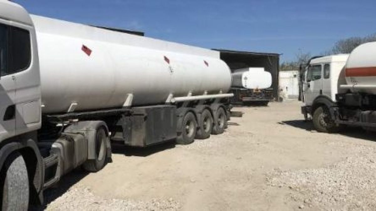Гръцката полиция удари български петролен канал (СНИМКА)