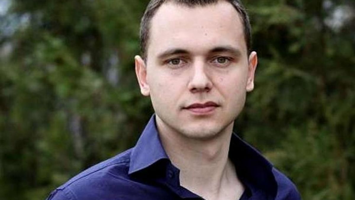 Новинар от bTV миел чинии и продавал закуски, за да се издържа