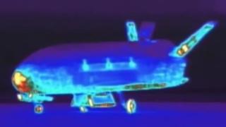  Space.com: Тайнственият космически самолет X-37B на САЩ е вече 675 дни в орбита, не се знае какво прави там (ВИДЕО)