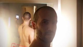 Повелител на скандала! Крум се пусна по-гол от всякога (СНИМКА 18+)