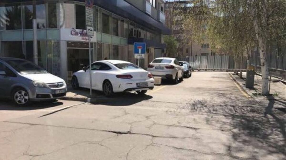 Мара Отварачката погази закона, фенове я попариха: Ти си тежък тумор! (СНИМКИ)