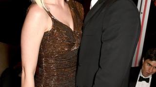 Нова звездна двойка или...? Сгащиха Кейти Пери и Робърт Патинсън в много интимен момент (СНИМКА)