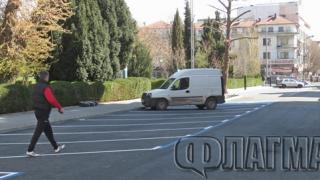 Бургазлии в потрес! Шокирани са от подновена пътна маркировка, защото ... (СНИМКИ)