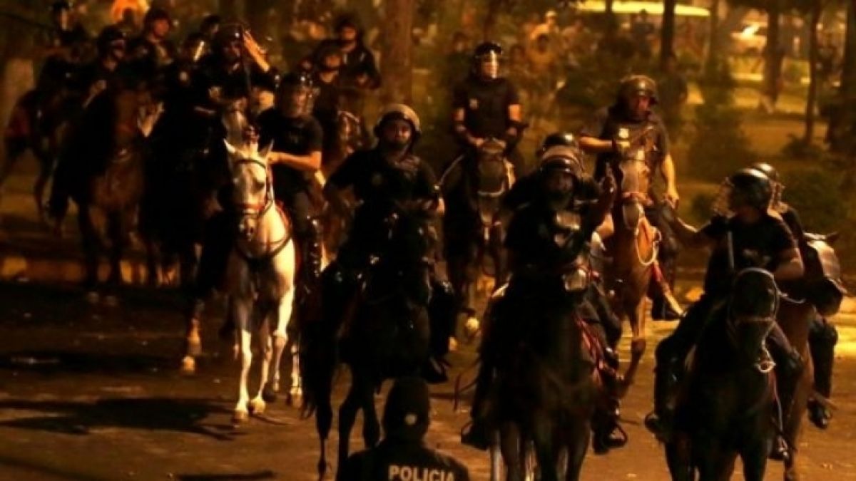РИА Новости предава: Напрежението в Парагвай ескалира и стана голяма трагедия!