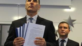 Цветанов, Горанов и Добрев преговарят за кабинет 