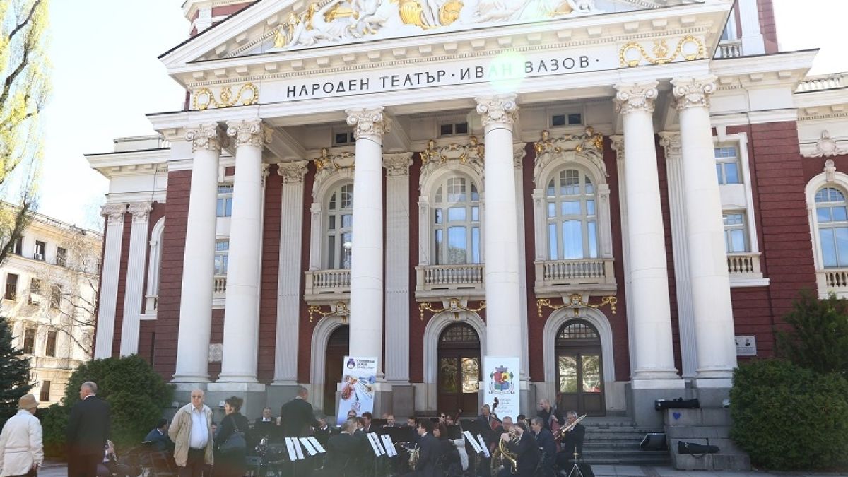 Нещо уникално ще се случи в Народния театър (ВИДЕО)