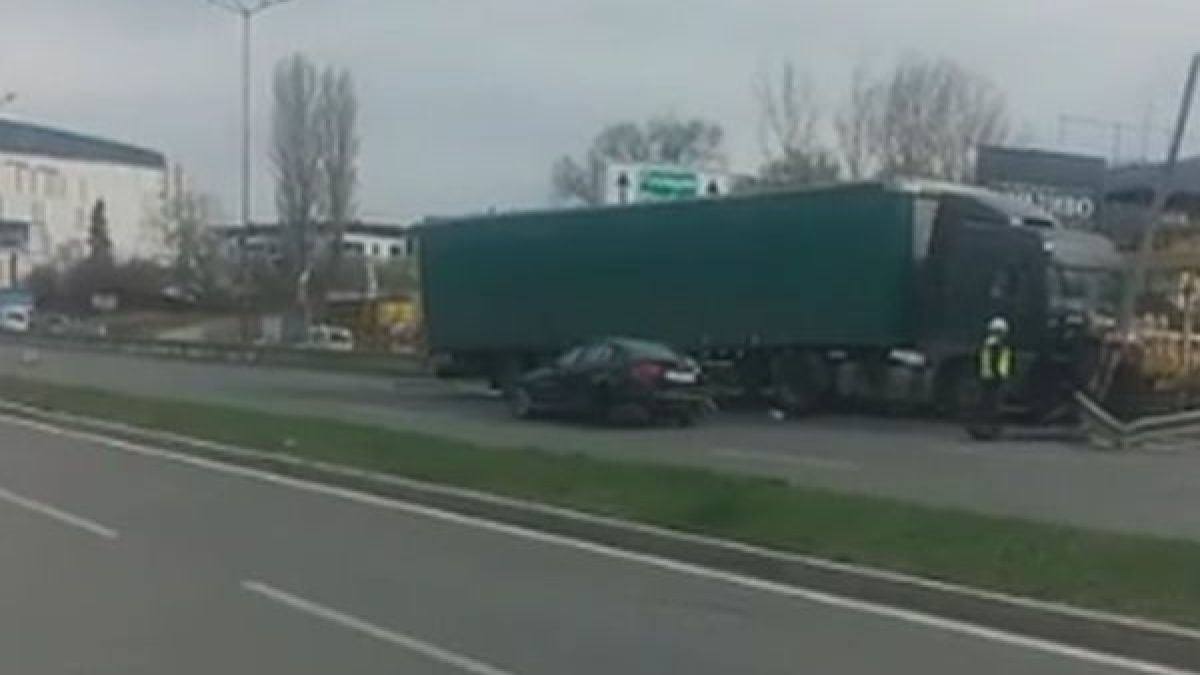 Първи СНИМКИ от зверската катастрофа на Околовръстното шосе 