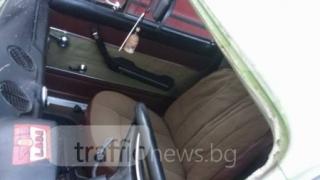 До къде се докарахме! Крадци отмъкнаха цялото стъкло на лада заради винетката (СНИМКА)