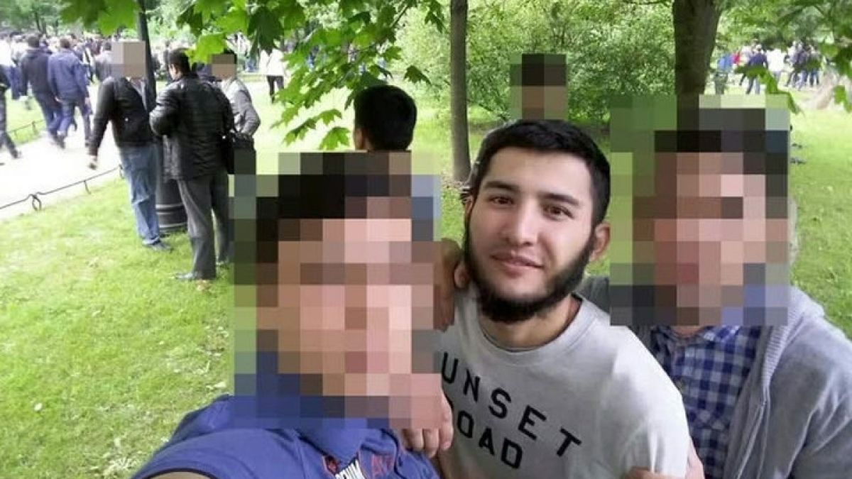 Първо в БЛИЦ: Следствието разкри последните минути от живота на Акбаржон Джалилов, преди да се взриви и потопи метрото в кръв 