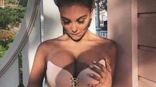 Срамно! Николета не си сменя сутиена (СНИМКА 18+)