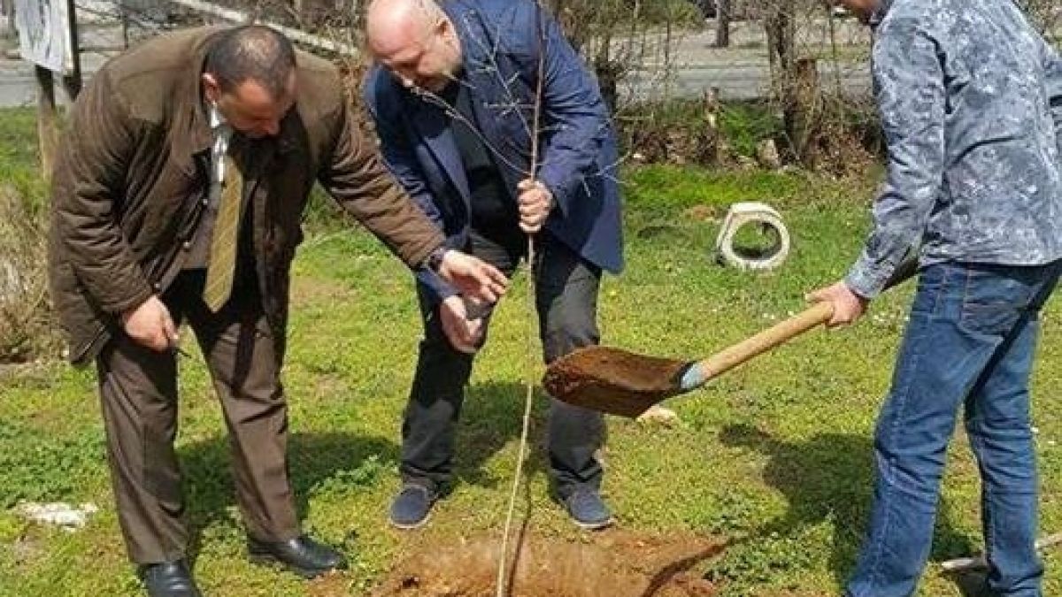 Кметът на Малко Търново стана дядо, ето какво посвети на първородния си внук (СНИМКА)