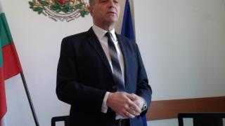 Герджиков, спиш ли?! Областният управител на Варна на заплата в частни фирми!