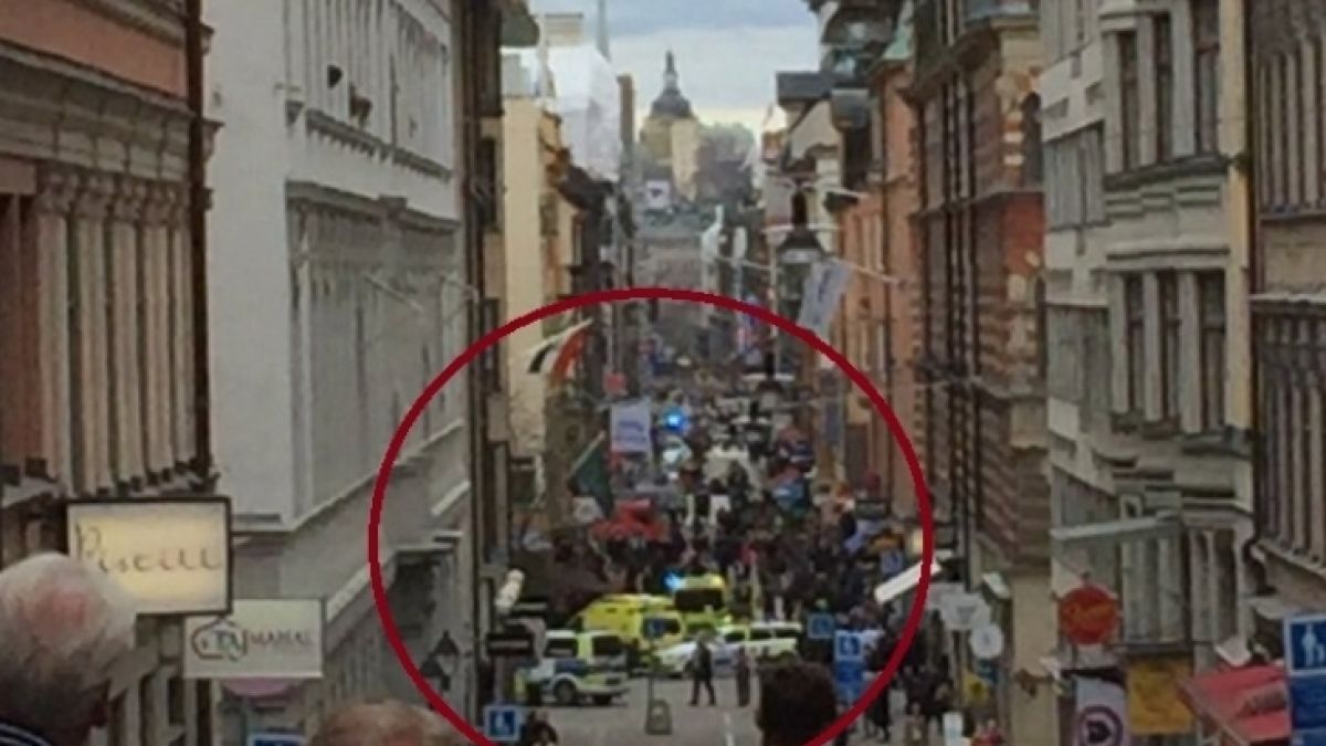 Стокхолм се разминал на косъм с още по-голям ужас! Разследващите открили в камиона...