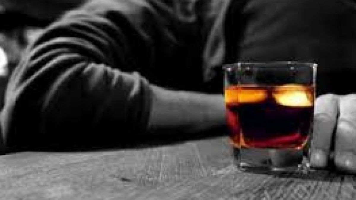 Мъж с 2.64 промила, забил се с колата си в автокъща и се измъкна само с ... 