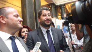 Страстите десни: Скандалът "АРГОГЕЙТ" извади наяве едно апокрифно Евангелие. Ето кой е лъжемесията!