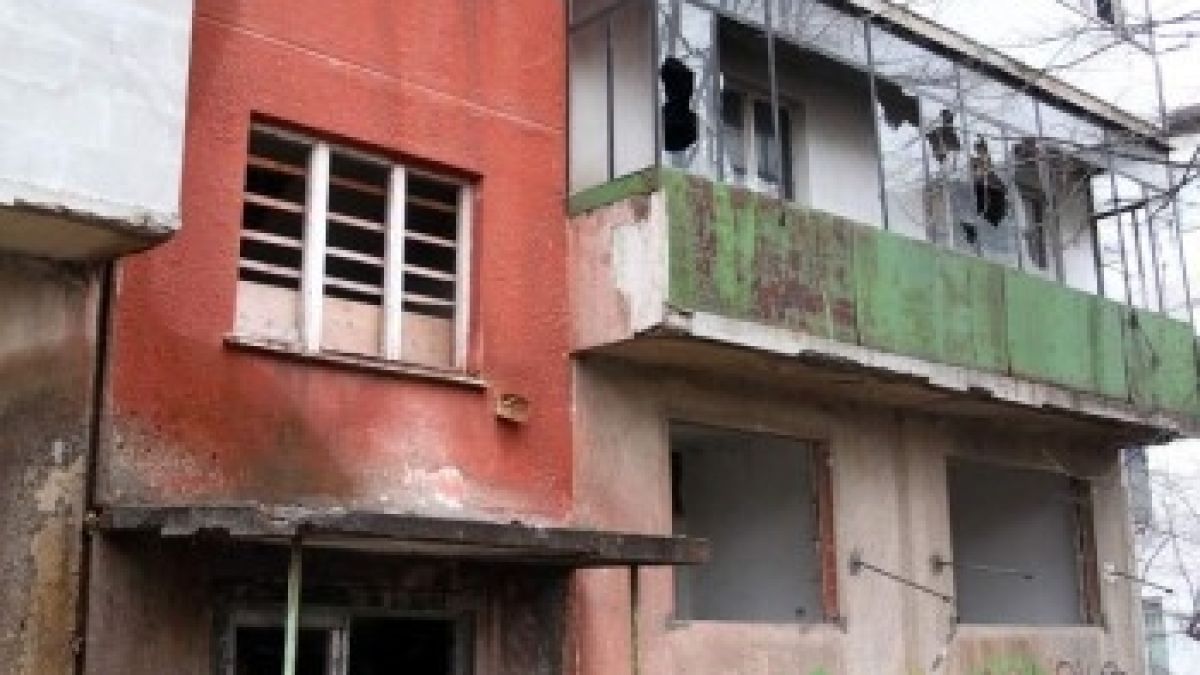 Бутат блока на ужасите в кв."Надежда" до края на годината