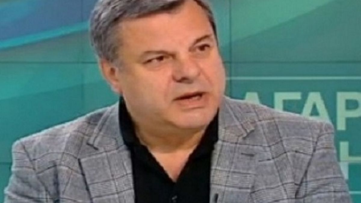 Евгений Бакърджиев: Сринах мавзолея от сърце, а Радан Кънев разби десницата по модела на Иван Костов 