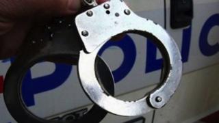 Прокуратурата подхвана 37-годишна, „сгодила” непълнолетни