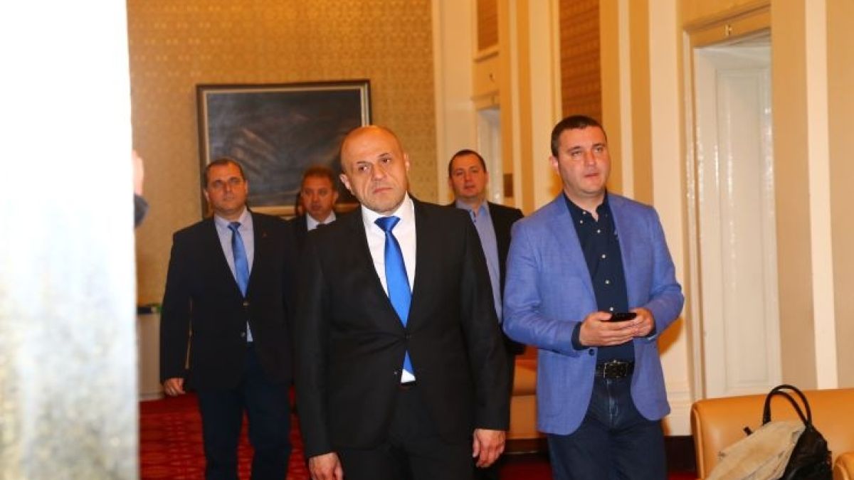 Ексклузивно в БЛИЦ: Борисов за първи път разкри колко драматични са били преговорите с Патриотите и как е бил заличен големият вододел! (СНИМКИ)
