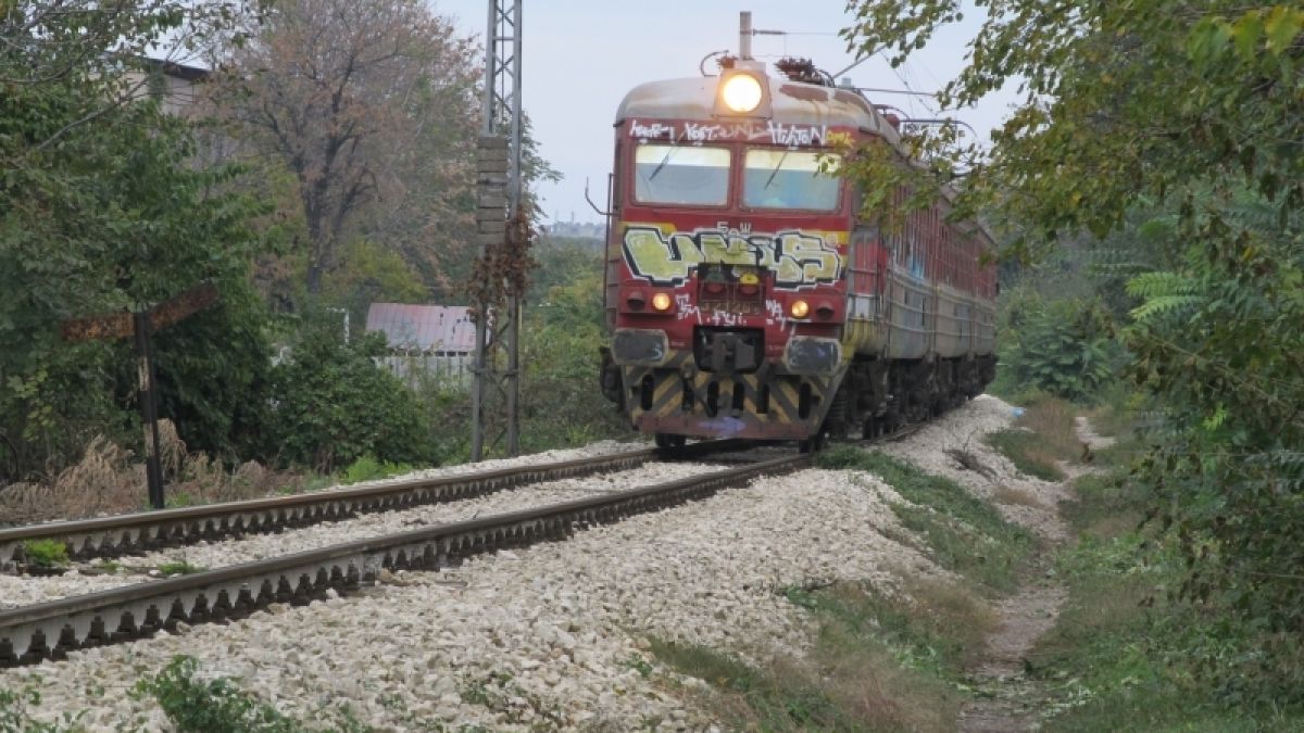 Влакът от Пловдив за Пещера се изпари, изпратиха автобус, но... за половината пътници