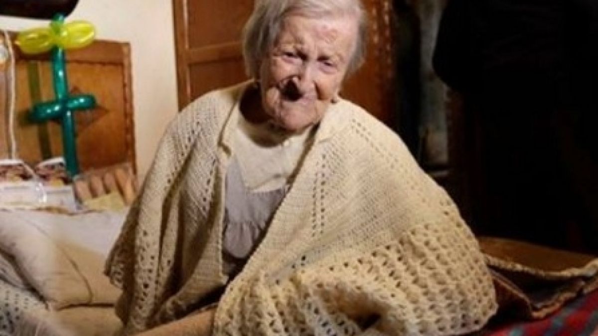 Невероятната история на Ема Морано, която живя 117 години, от които 80 без мъж и с 3 яйца на ден (СНИМКИ/ВИДЕО)