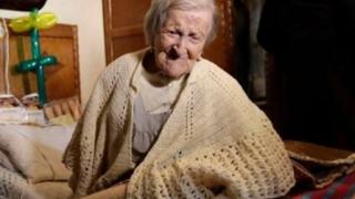 Невероятната история на Ема Морано, която живя 117 години, от които 80 без мъж и с 3 яйца на ден (СНИМКИ/ВИДЕО)