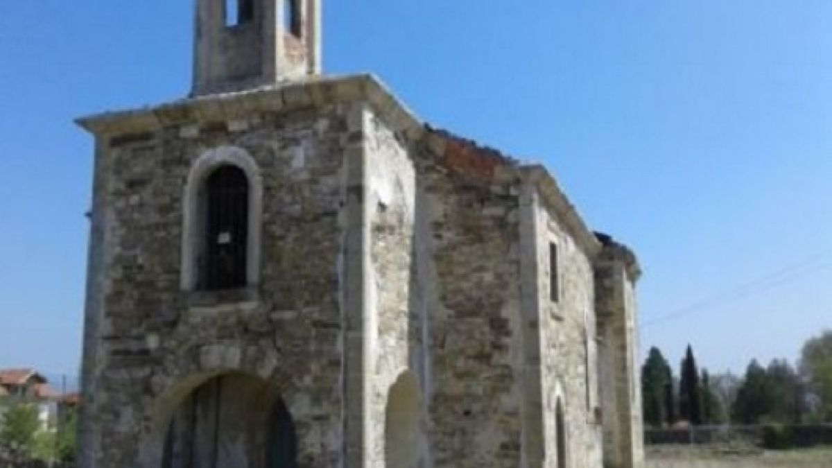 Мюсюлманин вдига втора църква край Бургас 