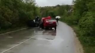 Вместо светъл, черен понеделник! Катастрофа и на пътя за Елена, размазали са се три коли (ВИДЕО)